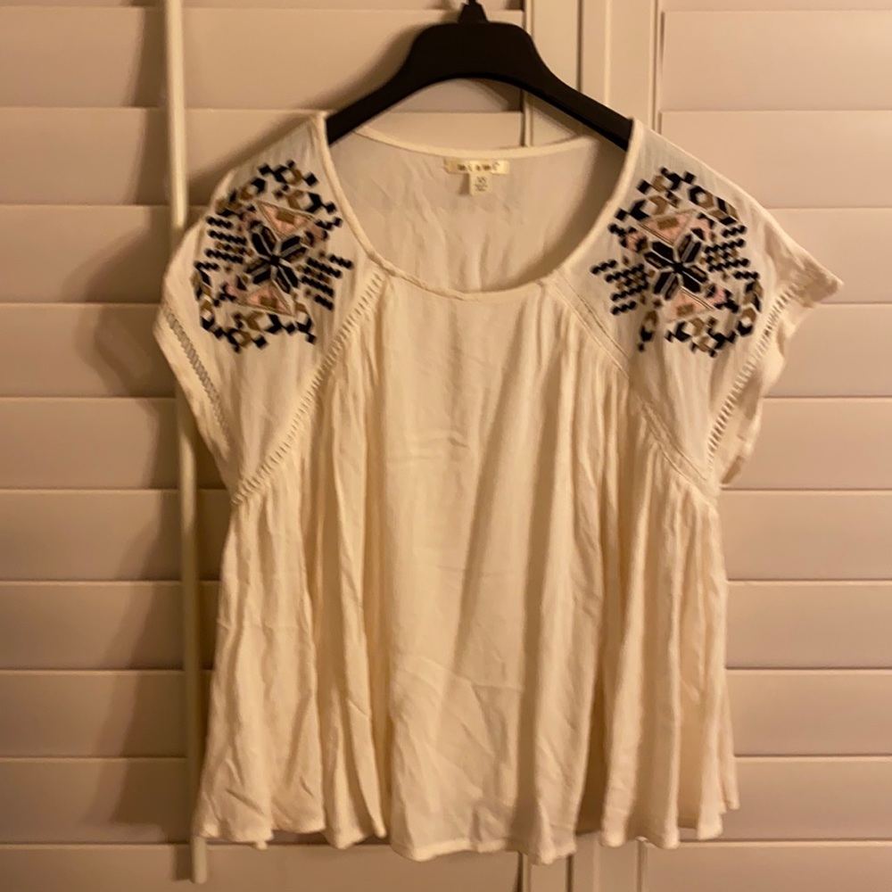 Sleeveless Blouse